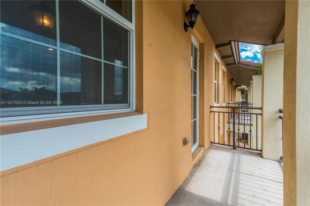 最近售出: $515,000 (3 贝兹, 3 浴室, 1712 平方英尺)