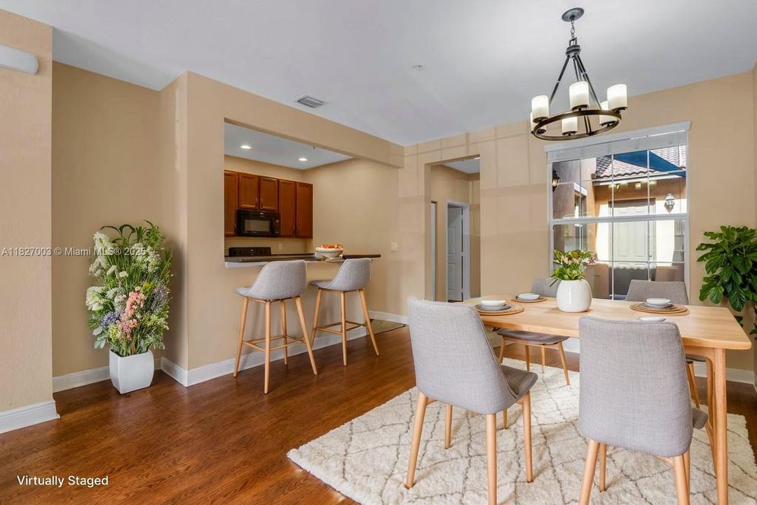 最近售出: $515,000 (3 贝兹, 3 浴室, 1712 平方英尺)