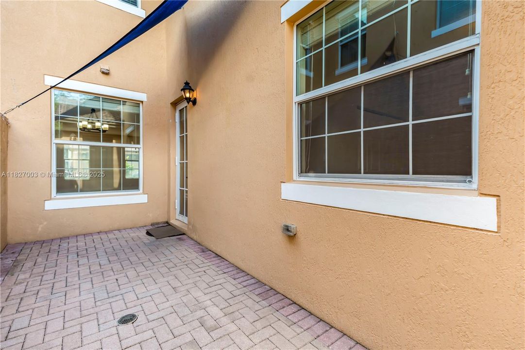 最近售出: $515,000 (3 贝兹, 3 浴室, 1712 平方英尺)