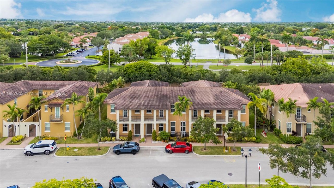 最近售出: $515,000 (3 贝兹, 3 浴室, 1712 平方英尺)