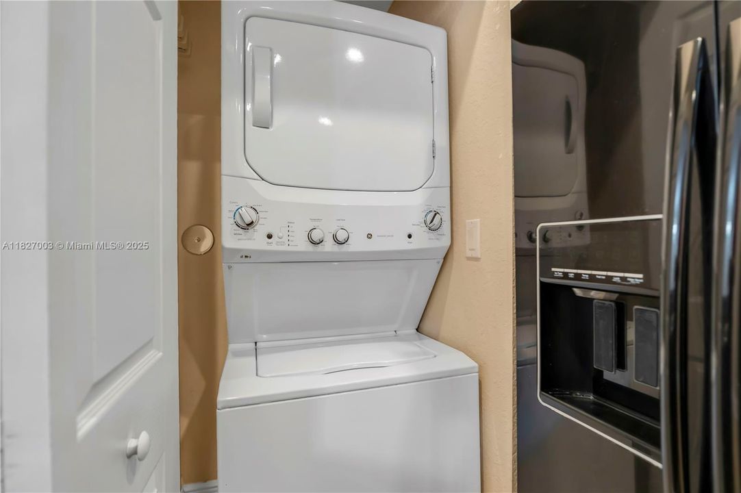 最近售出: $515,000 (3 贝兹, 3 浴室, 1712 平方英尺)