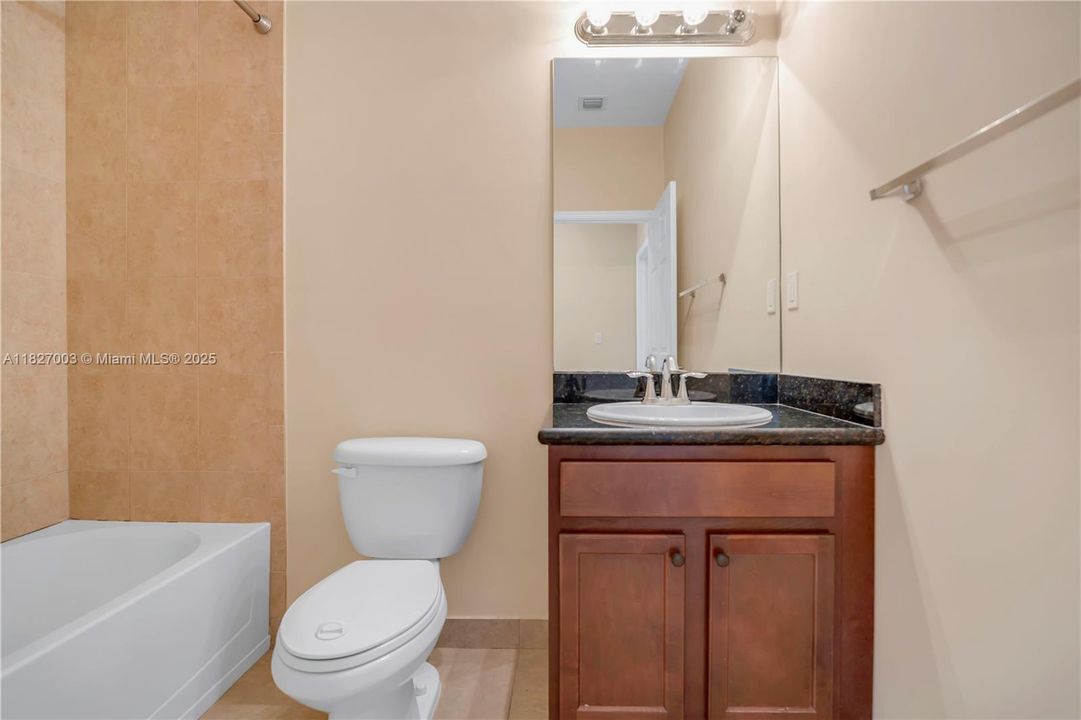 最近售出: $515,000 (3 贝兹, 3 浴室, 1712 平方英尺)