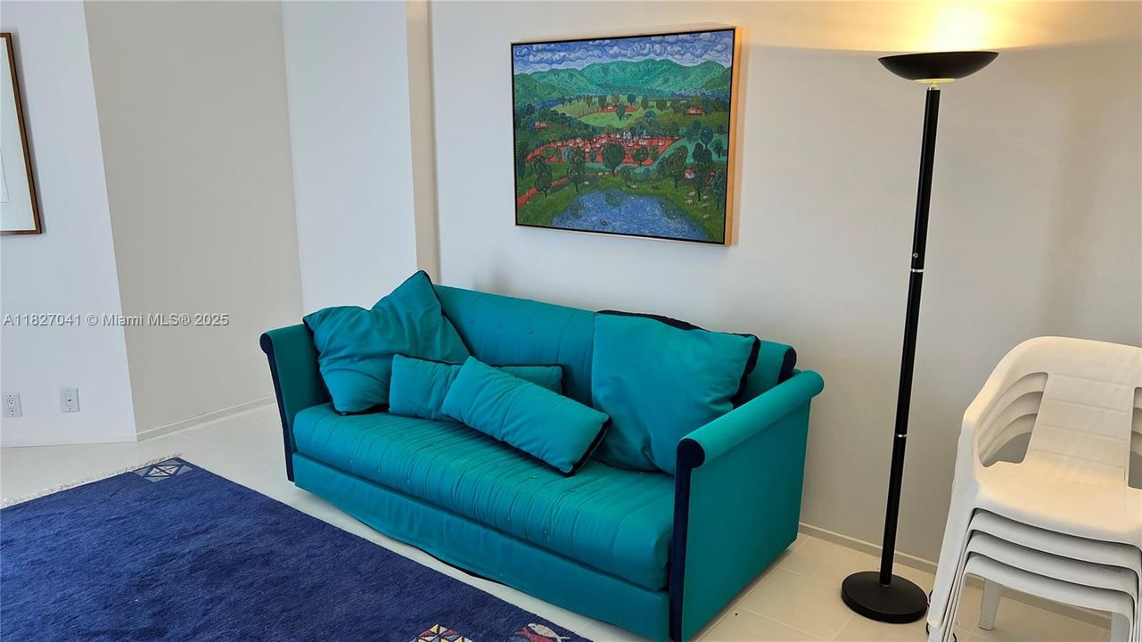 Recently Rented: $10,000 (3 beds, 3 baths, 2176 Square Feet)