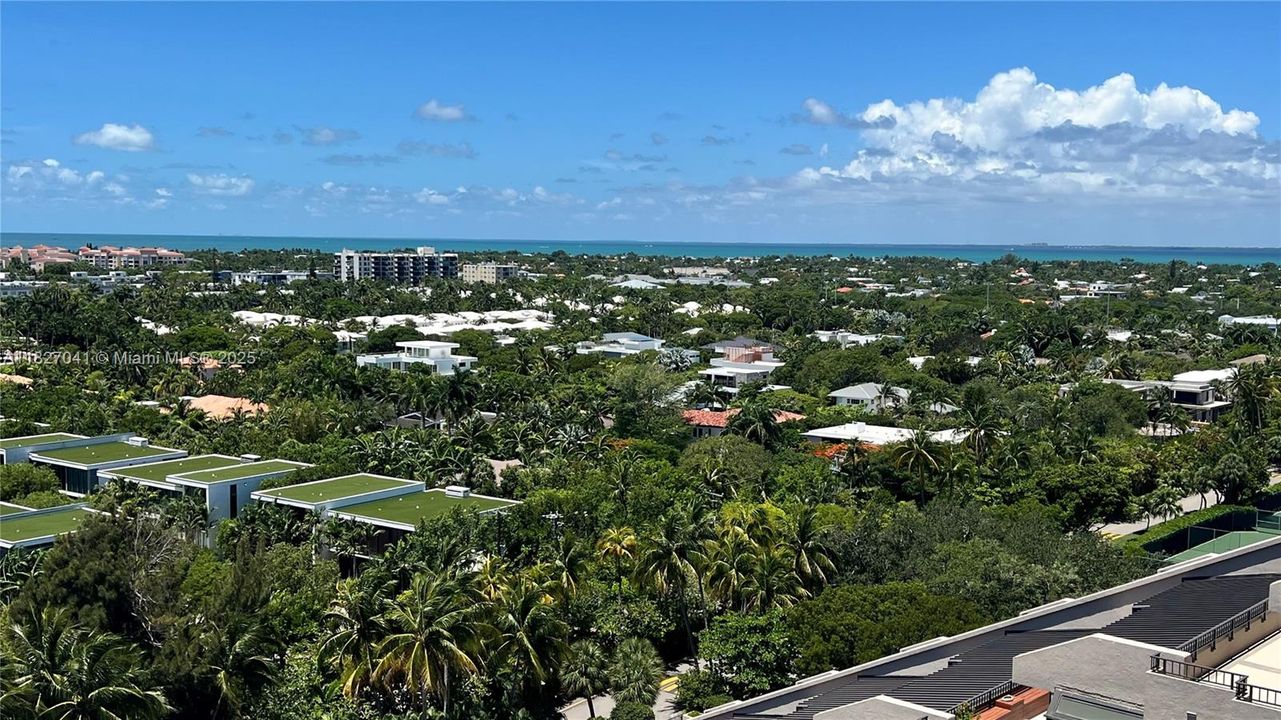 Recently Rented: $10,000 (3 beds, 3 baths, 2176 Square Feet)