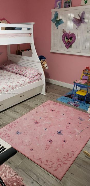 For Sale: $265,000 (2 beds, 2 baths, 1092 Square Feet)