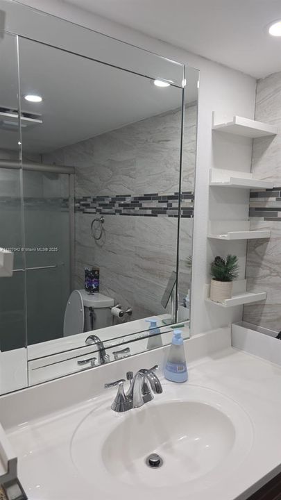 For Sale: $265,000 (2 beds, 2 baths, 1092 Square Feet)