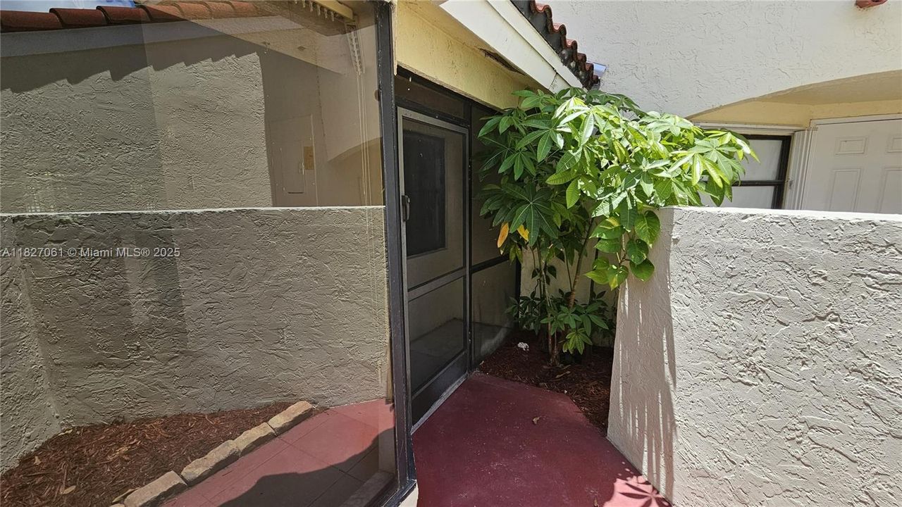 For Sale: $299,000 (3 beds, 2 baths, 1125 Square Feet)