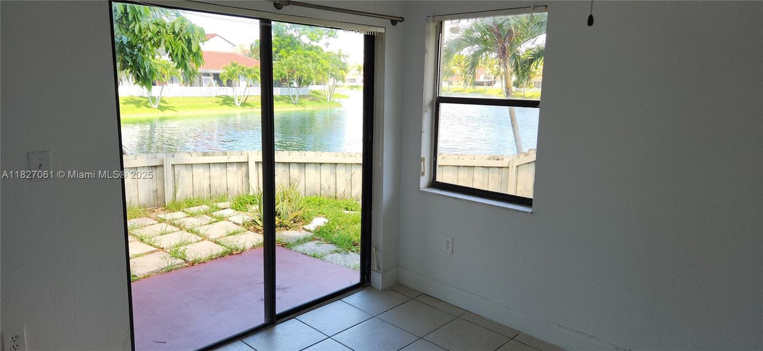 For Sale: $299,000 (3 beds, 2 baths, 1125 Square Feet)