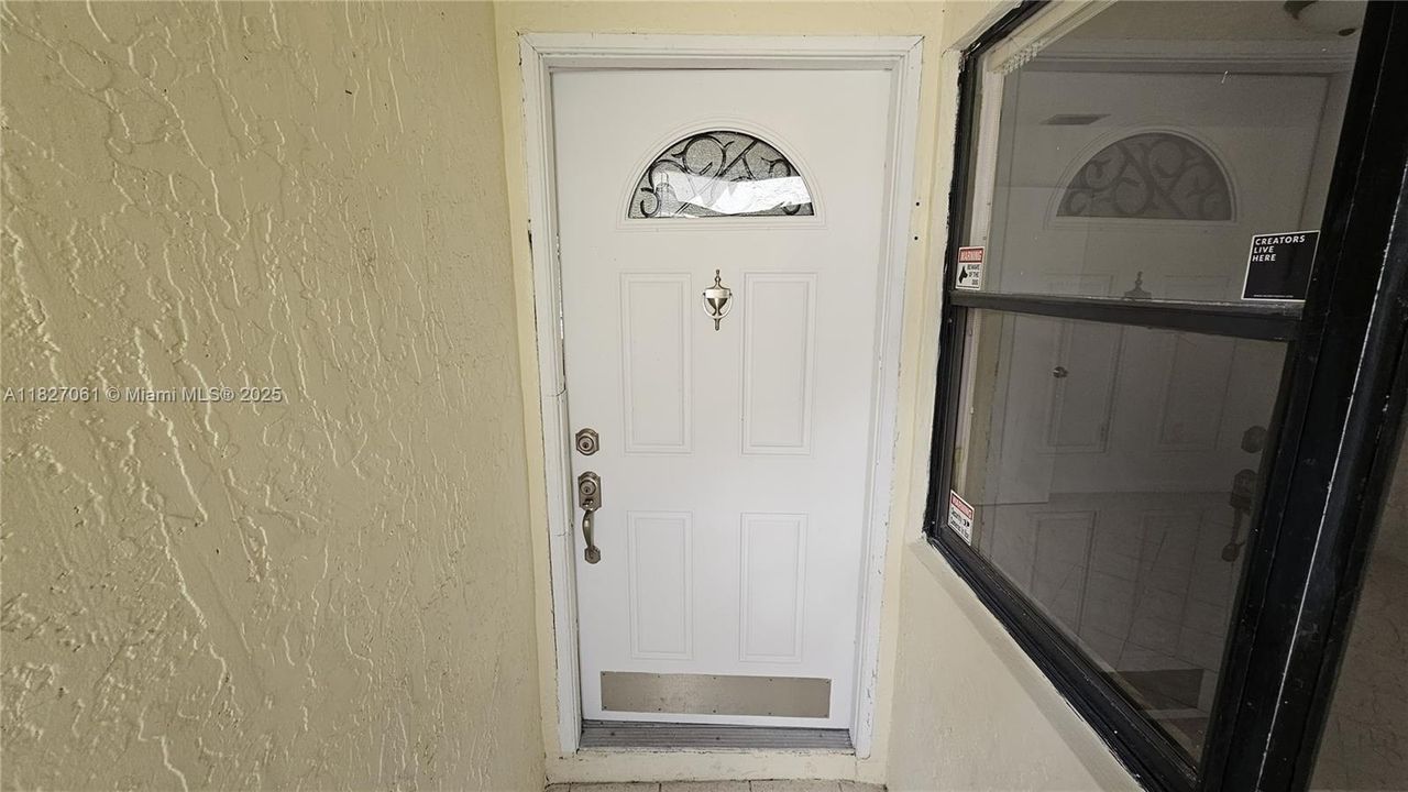 For Sale: $299,000 (3 beds, 2 baths, 1125 Square Feet)