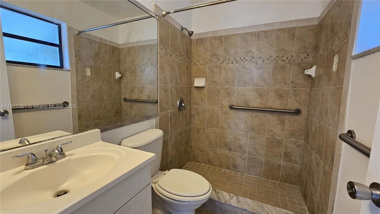 For Sale: $299,000 (3 beds, 2 baths, 1125 Square Feet)