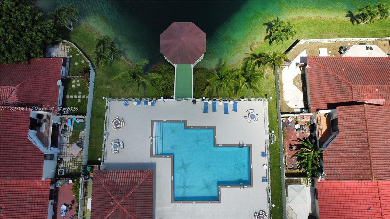 For Sale: $299,000 (3 beds, 2 baths, 1125 Square Feet)