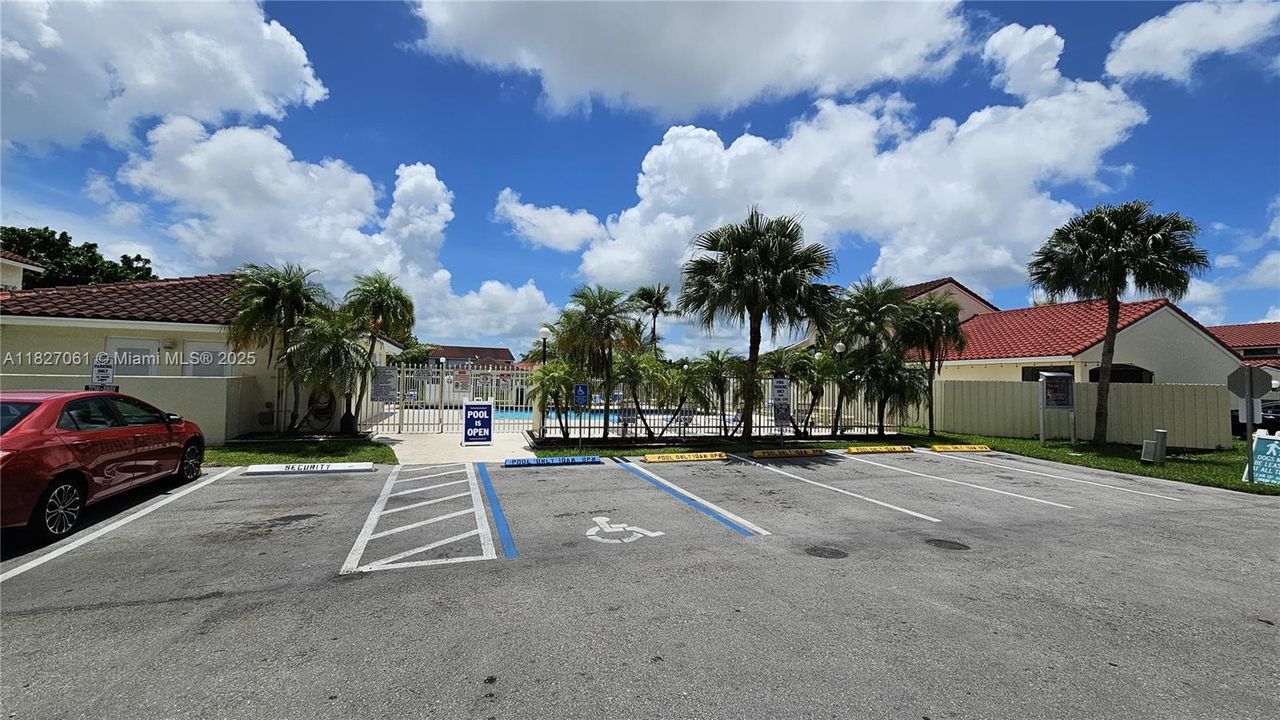 For Sale: $299,000 (3 beds, 2 baths, 1125 Square Feet)