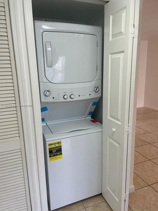 На продажу: $235,000 (3 спален, 2 ванн, 1099 Квадратных фут)