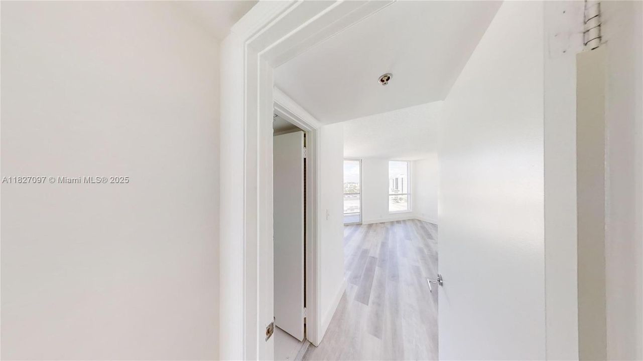 Недавно продано: $785,000 (3 спален, 3 ванн, 1510 Квадратных фут)