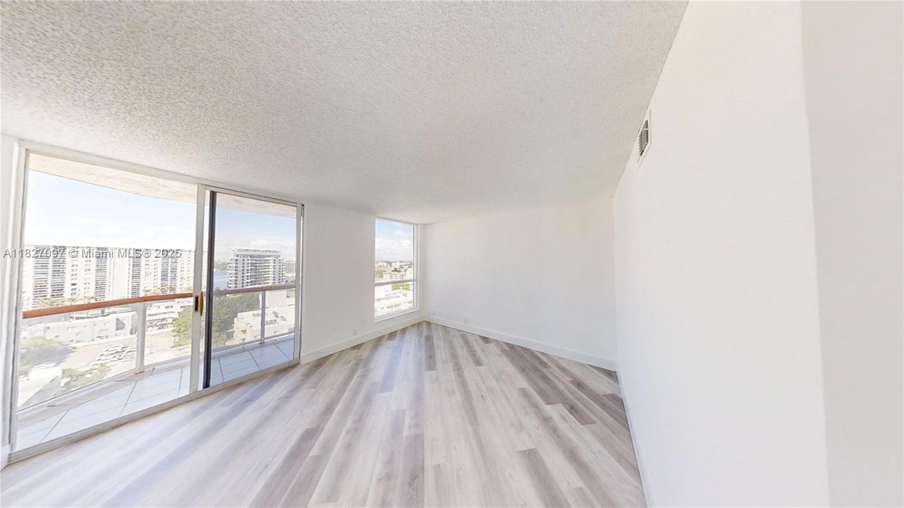 Недавно продано: $785,000 (3 спален, 3 ванн, 1510 Квадратных фут)