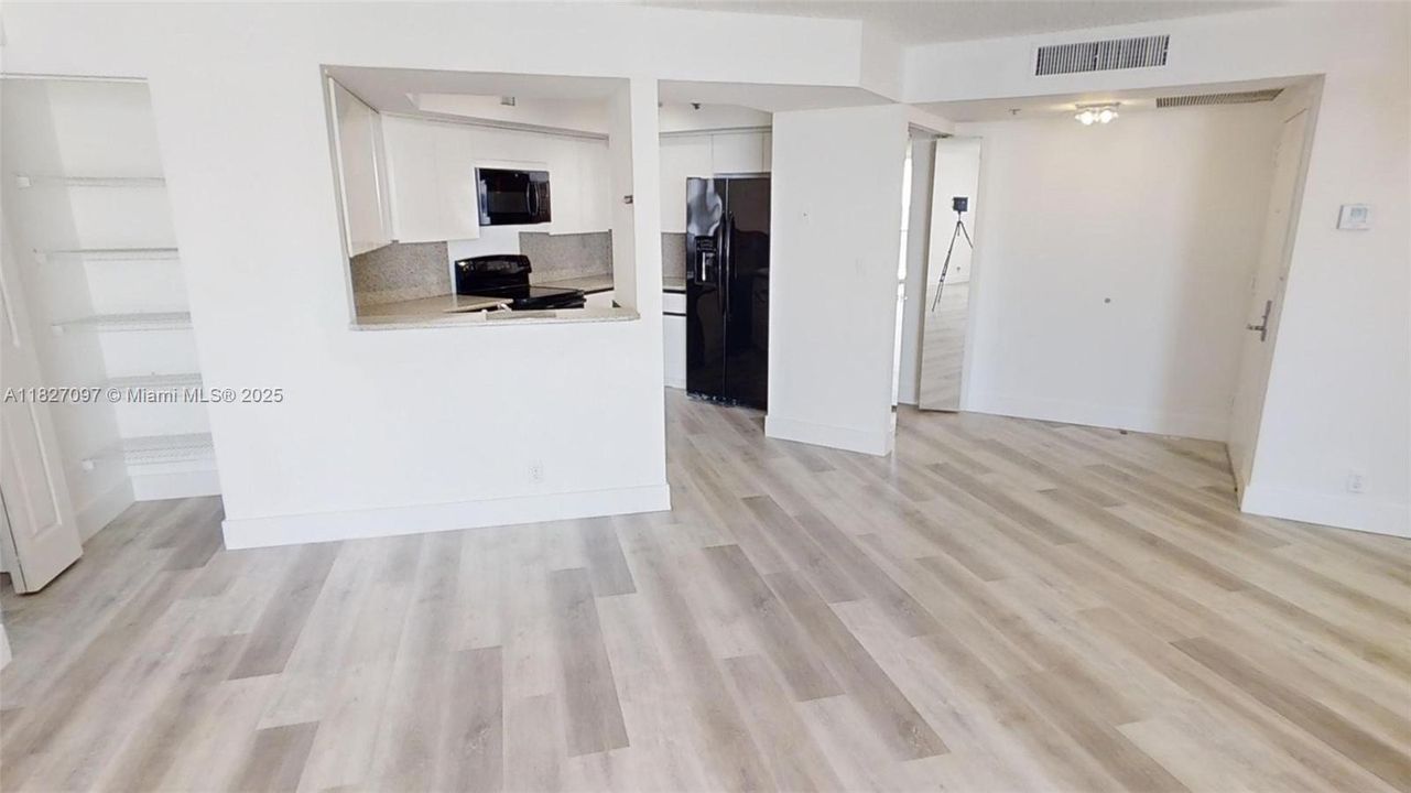 Недавно продано: $785,000 (3 спален, 3 ванн, 1510 Квадратных фут)