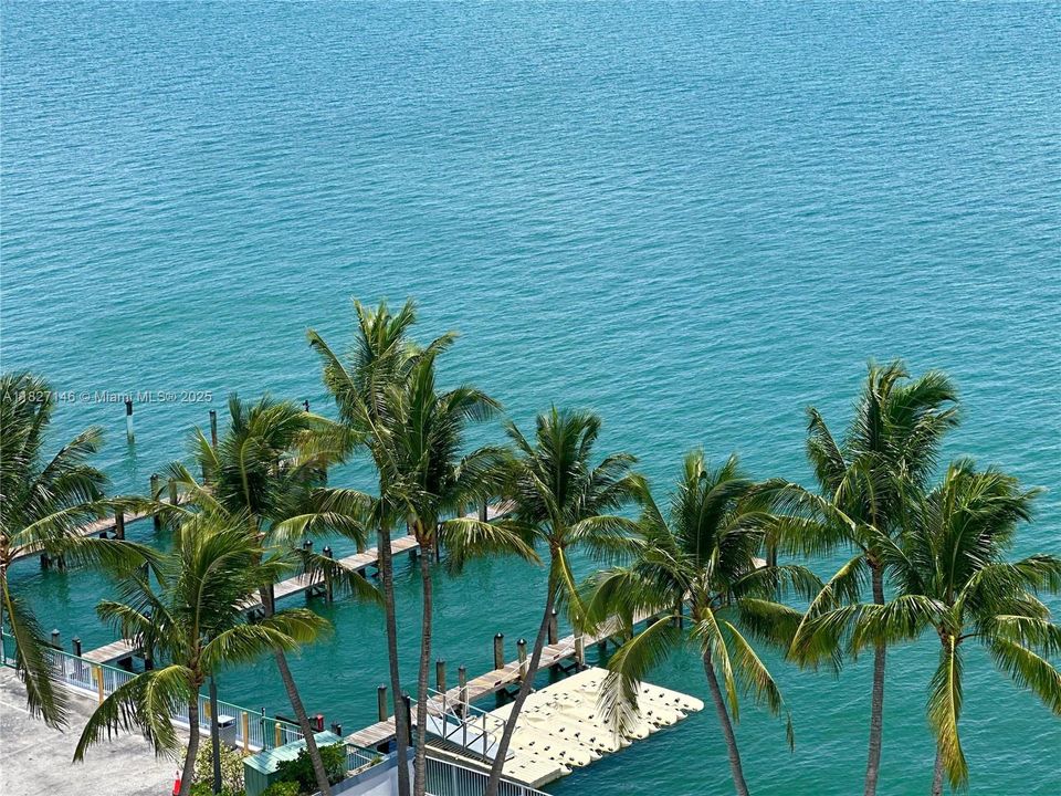 待售: $265,000 (1 贝兹, 1 浴室, 940 平方英尺)