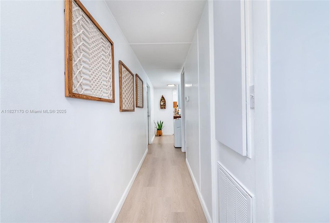 待售: $685,000 (2 贝兹, 1 浴室, 729 平方英尺)