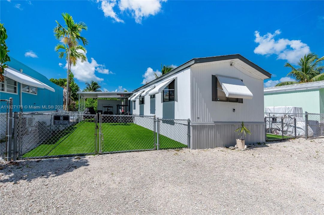 待售: $685,000 (2 贝兹, 1 浴室, 729 平方英尺)