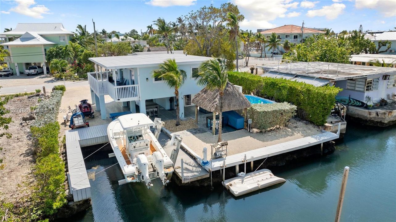 Recently Sold: $1,075,000 (3 beds, 2 baths, 864 Square Feet)