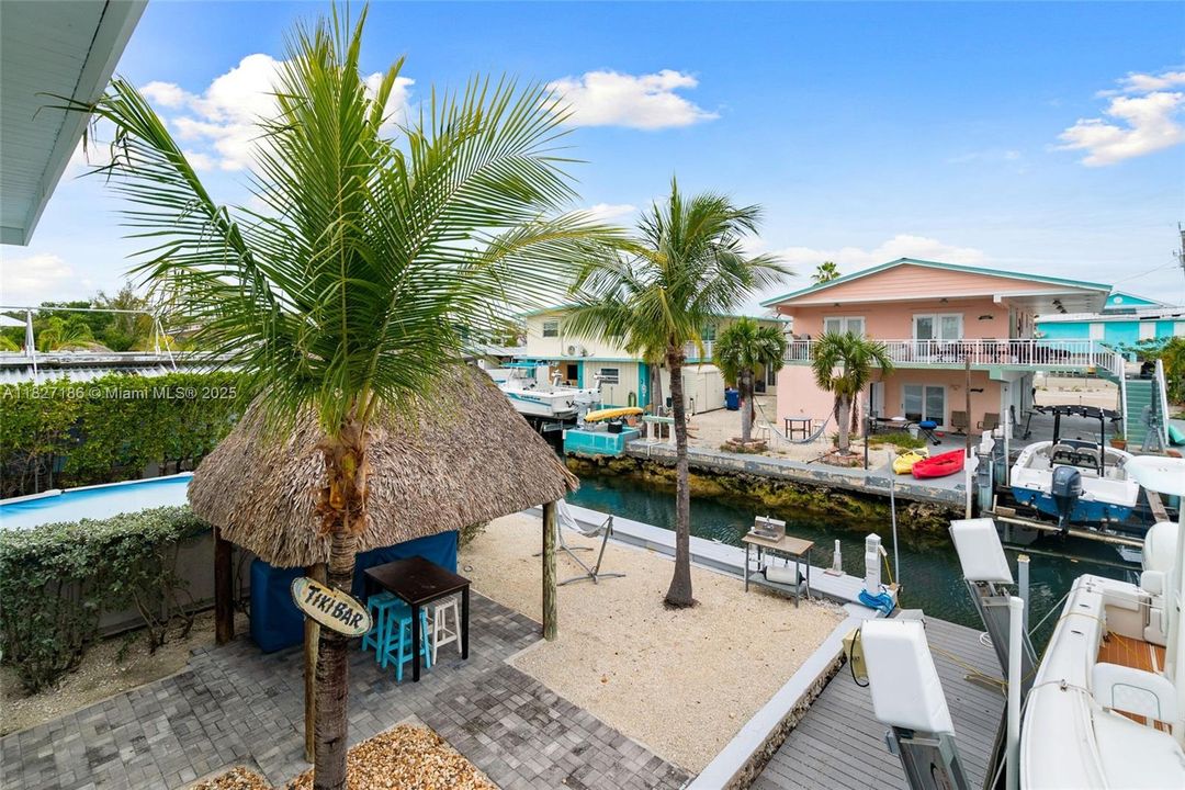 Recently Sold: $1,075,000 (3 beds, 2 baths, 864 Square Feet)