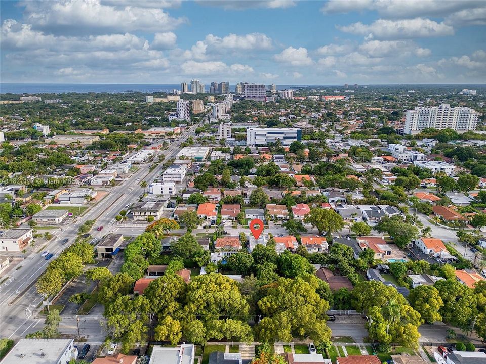 Недавно продано: $920,000 (4 спален, 3 ванн, 1397 Квадратных фут)