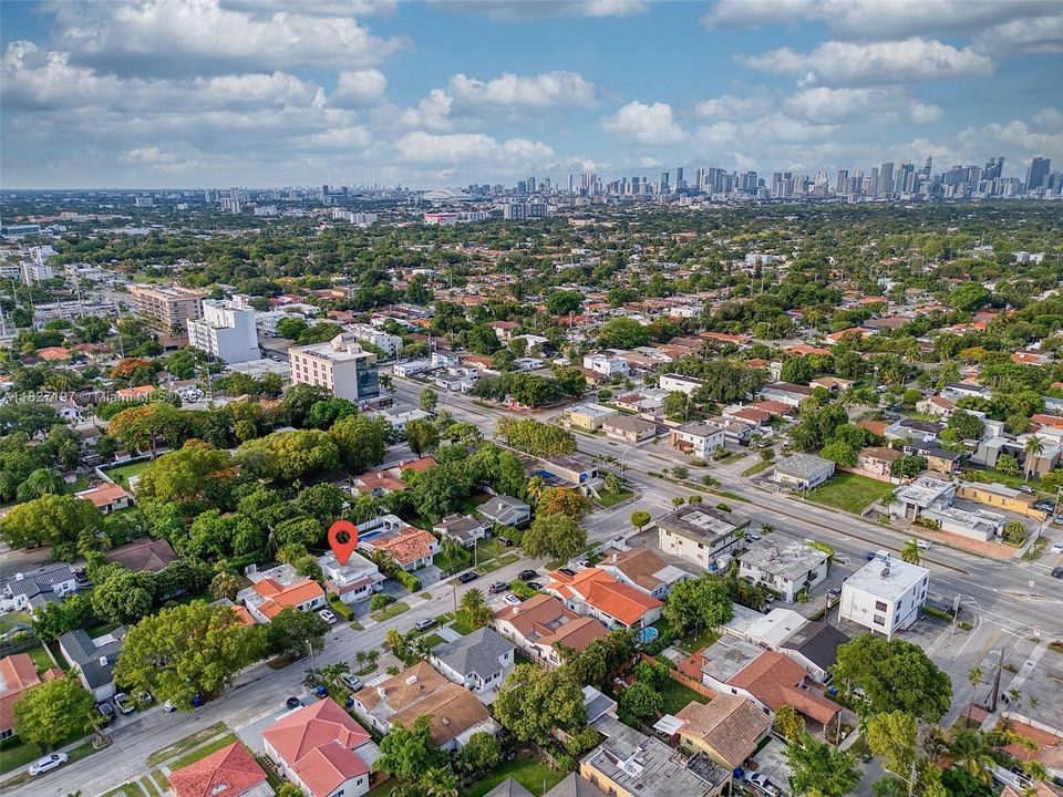 Недавно продано: $920,000 (4 спален, 3 ванн, 1397 Квадратных фут)