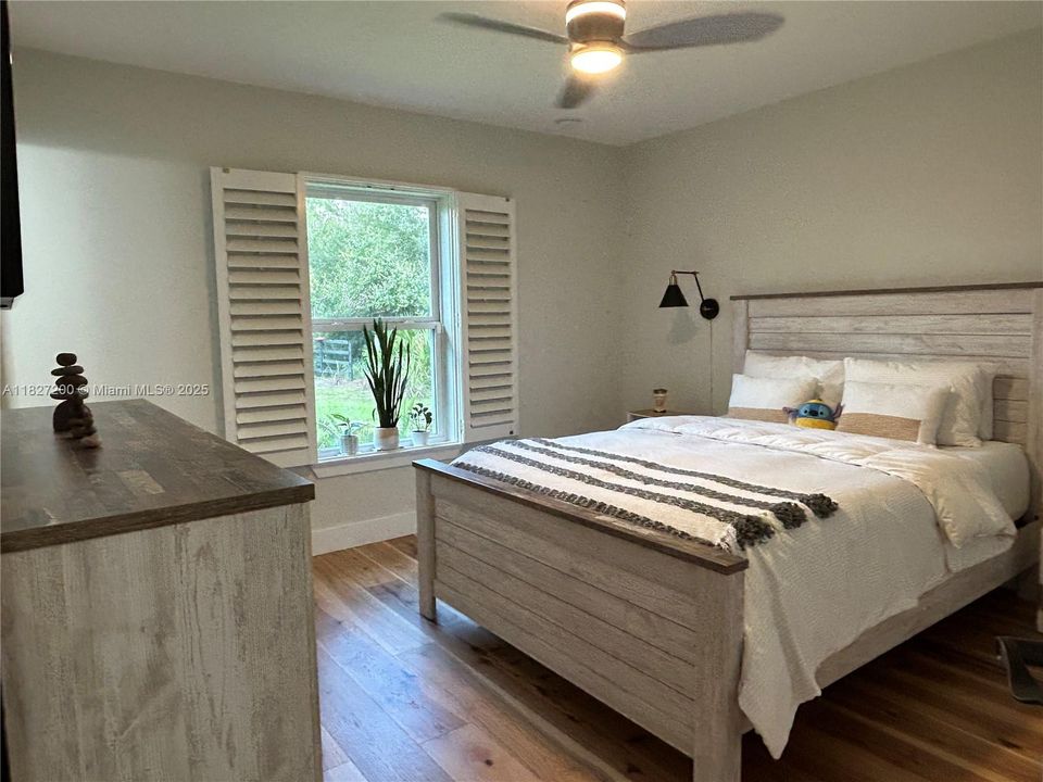 Recently Sold: $269,000 (3 beds, 2 baths, 1111 Square Feet)