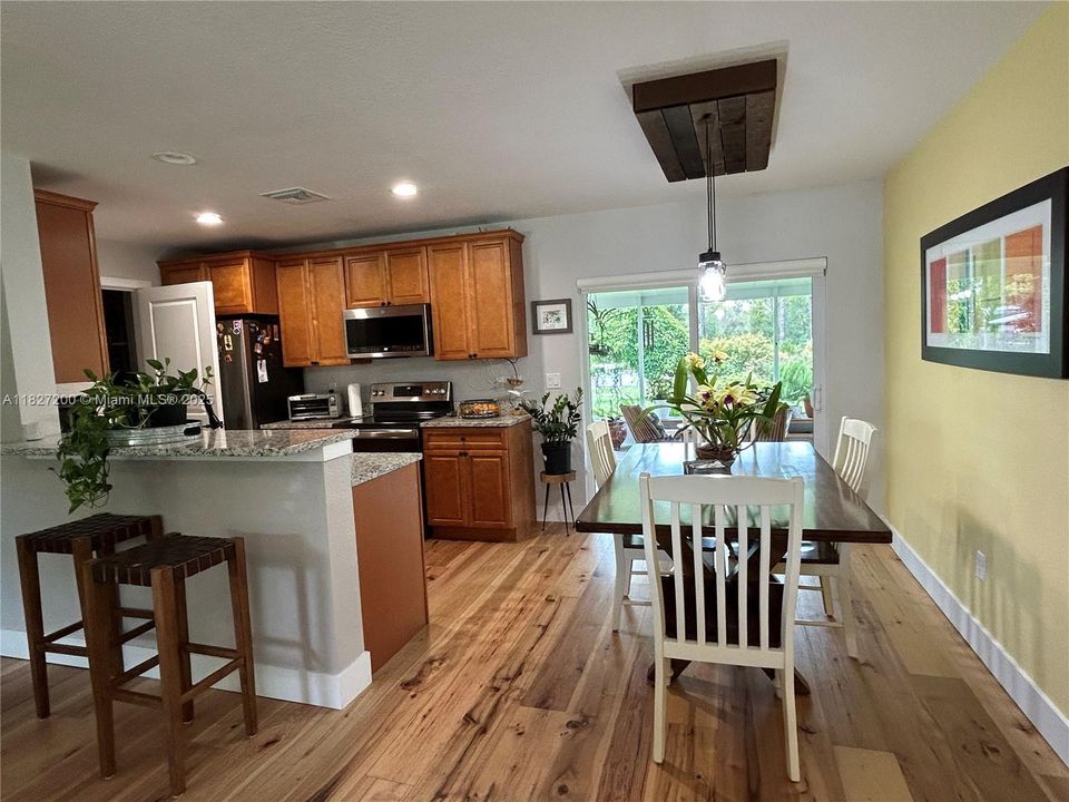 Open Kitchen / dining