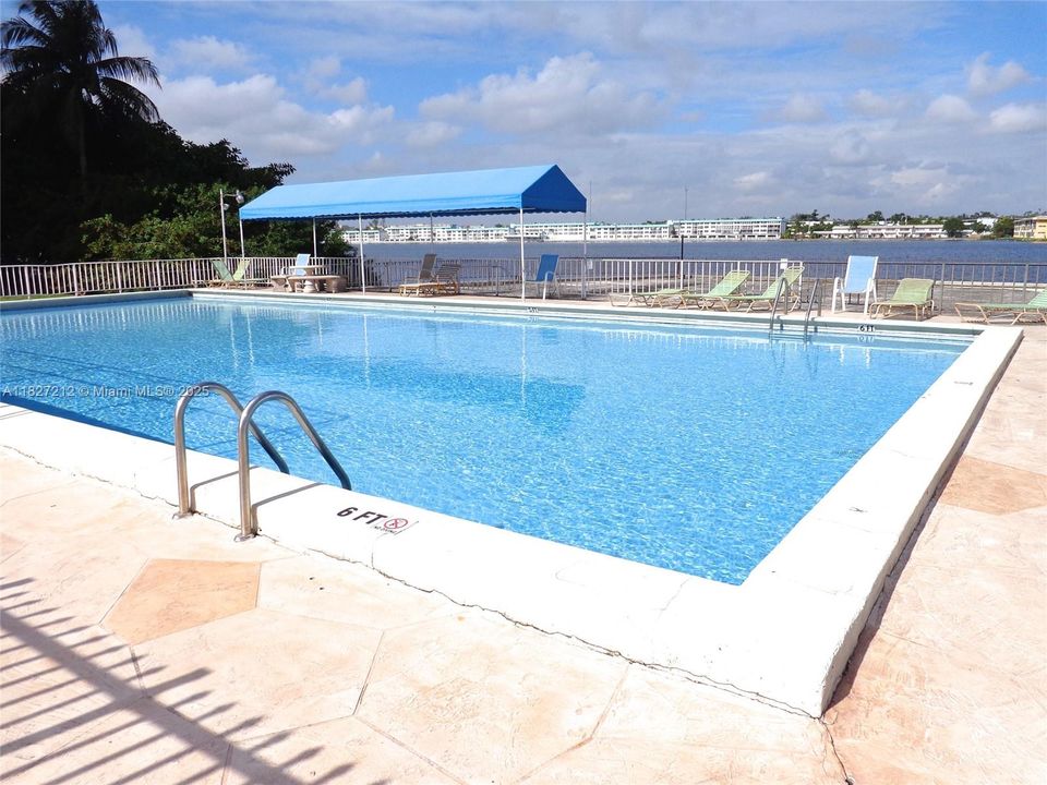 Active With Contract: $109,000 (1 beds, 1 baths, 801 Square Feet)