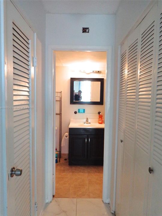 Active With Contract: $109,000 (1 beds, 1 baths, 801 Square Feet)