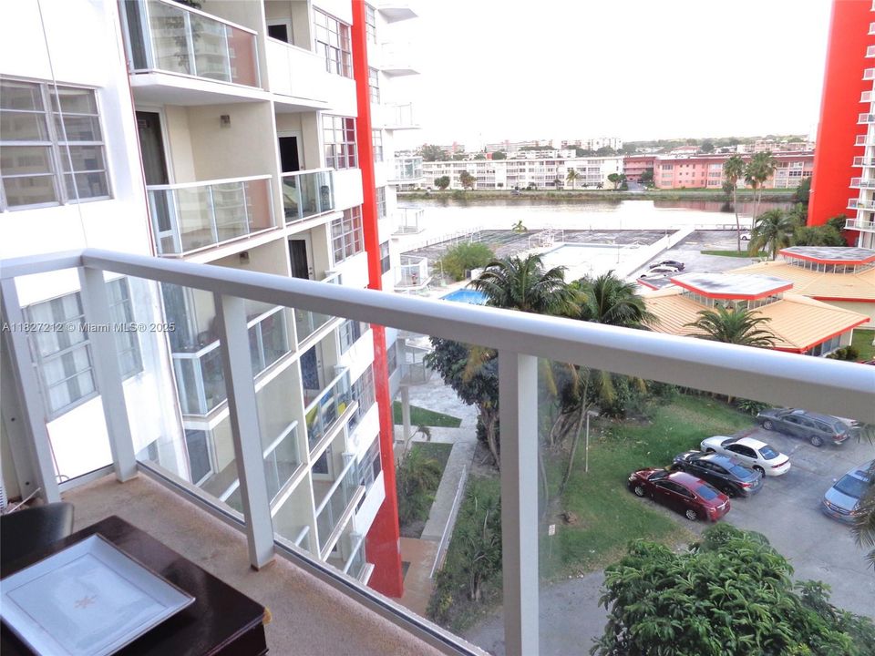 Active With Contract: $109,000 (1 beds, 1 baths, 801 Square Feet)