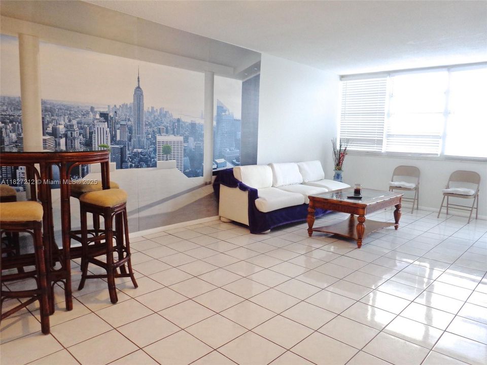 Active With Contract: $109,000 (1 beds, 1 baths, 801 Square Feet)