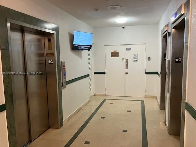 Active With Contract: $109,000 (1 beds, 1 baths, 801 Square Feet)