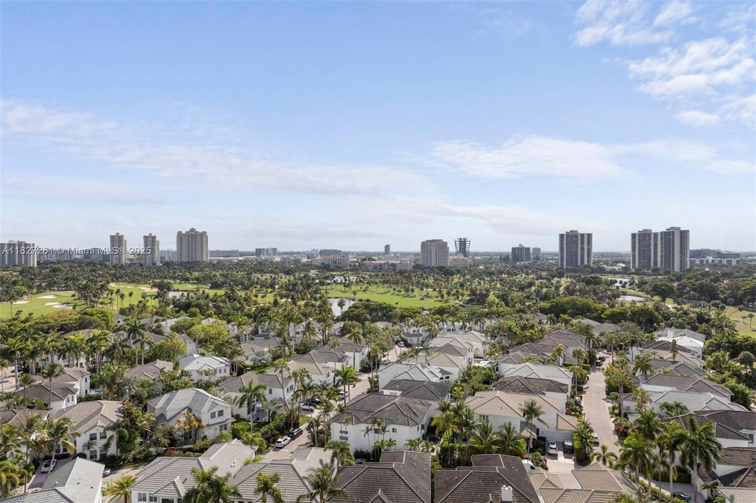 Недавно продано: $595,000 (2 спален, 2 ванн, 1312 Квадратных фут)