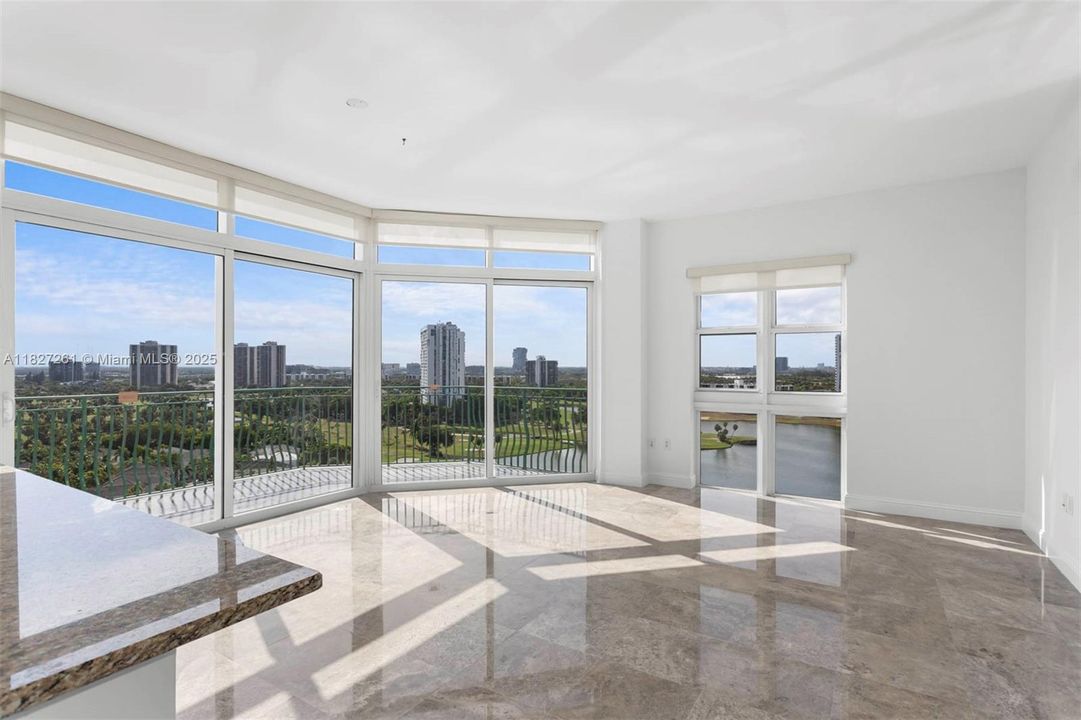 Недавно продано: $595,000 (2 спален, 2 ванн, 1312 Квадратных фут)