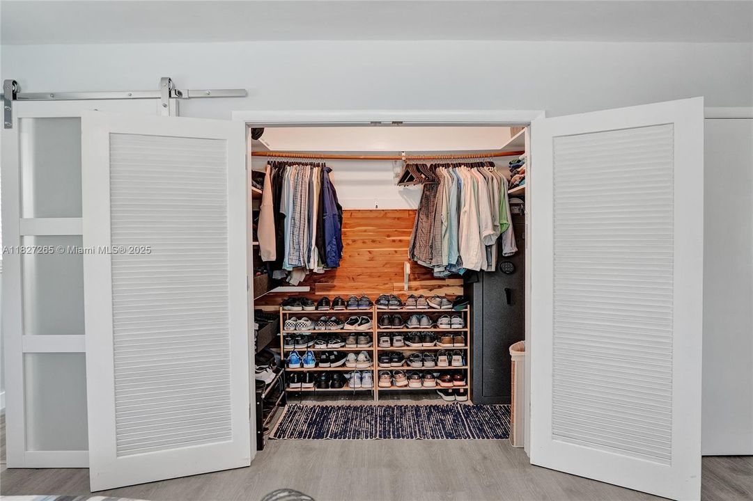 Vendido Recientemente: $995,000 (3 camas, 2 baños, 1581 Pies cuadrados)