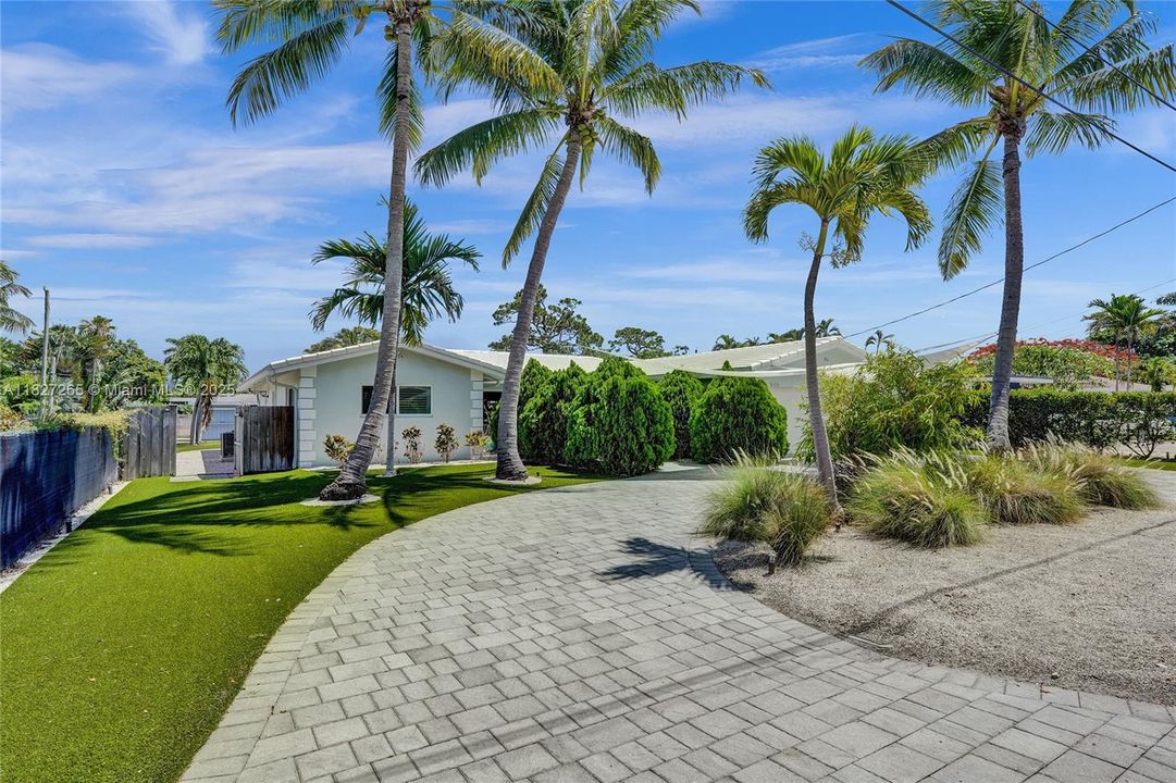 Vendido Recientemente: $995,000 (3 camas, 2 baños, 1581 Pies cuadrados)