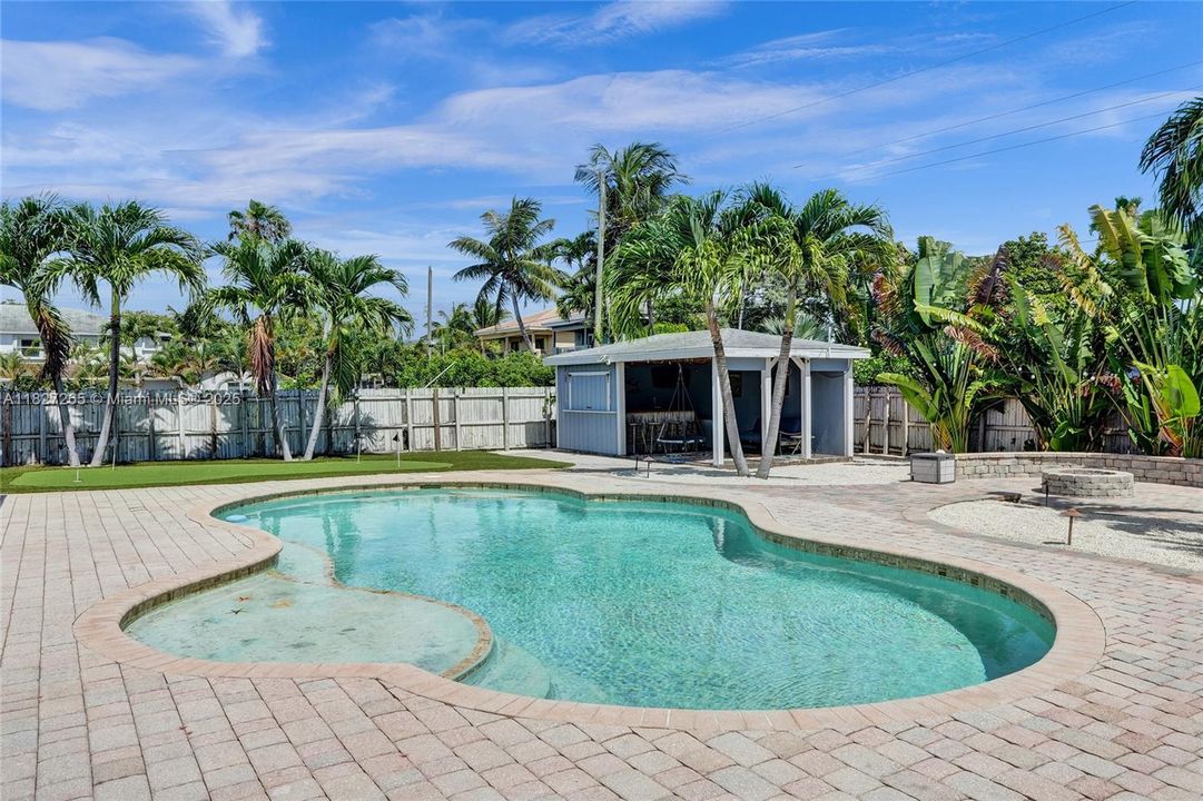 Vendido Recientemente: $995,000 (3 camas, 2 baños, 1581 Pies cuadrados)