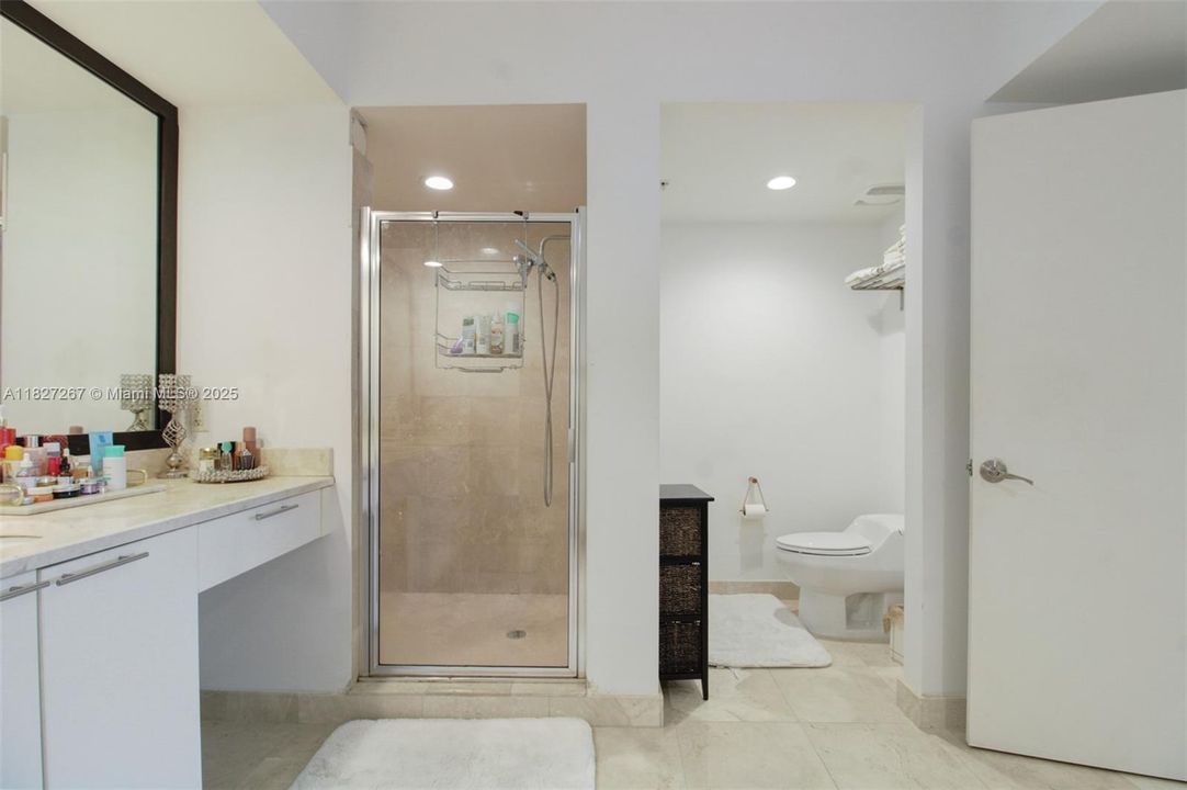 Недавно продано: $340,000 (2 спален, 2 ванн, 1758 Квадратных фут)