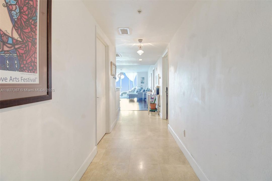 Недавно продано: $340,000 (2 спален, 2 ванн, 1758 Квадратных фут)