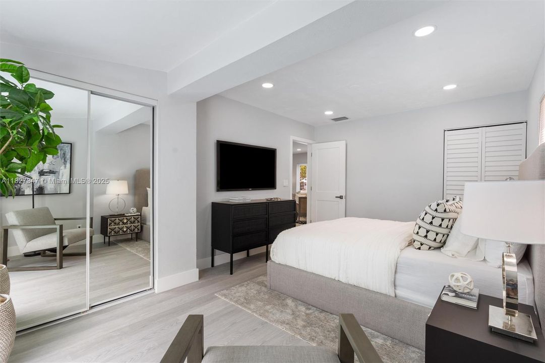 Недавно продано: $490,000 (3 спален, 2 ванн, 916 Квадратных фут)