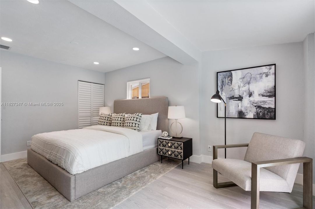 Недавно продано: $490,000 (3 спален, 2 ванн, 916 Квадратных фут)