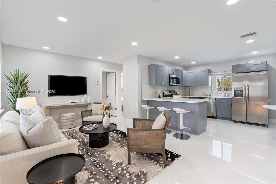 Недавно продано: $490,000 (3 спален, 2 ванн, 916 Квадратных фут)