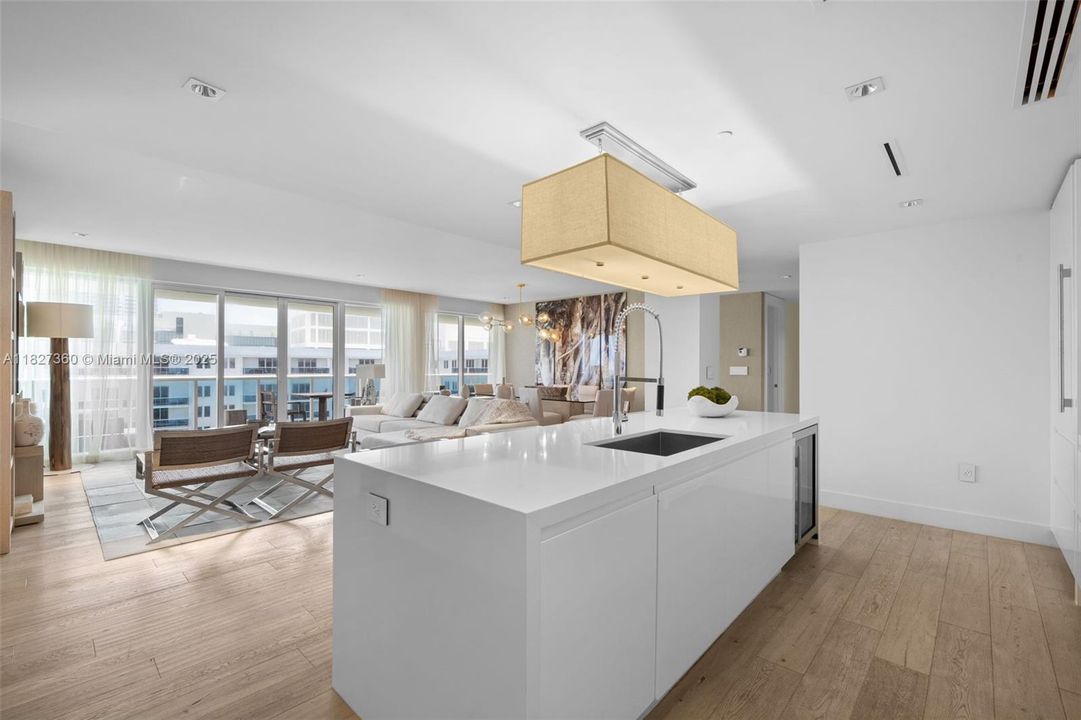 В аренду: $52,000 (3 спален, 3 ванн, 2552 Квадратных фут)