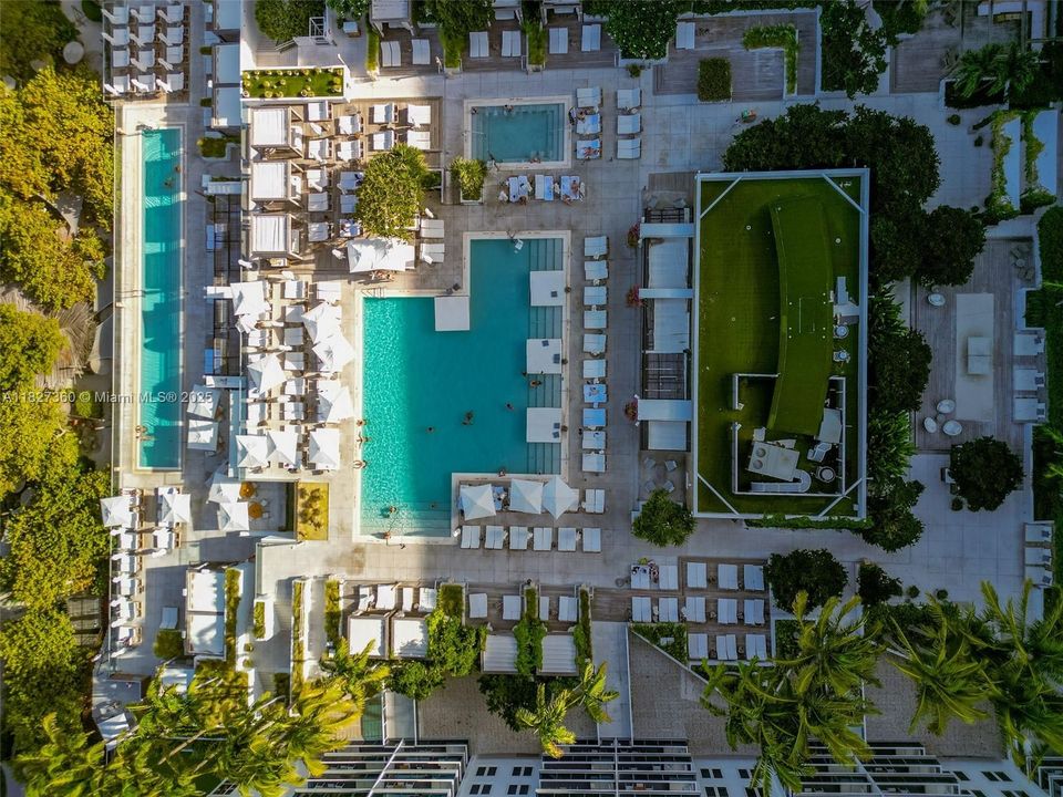 В аренду: $52,000 (3 спален, 3 ванн, 2552 Квадратных фут)