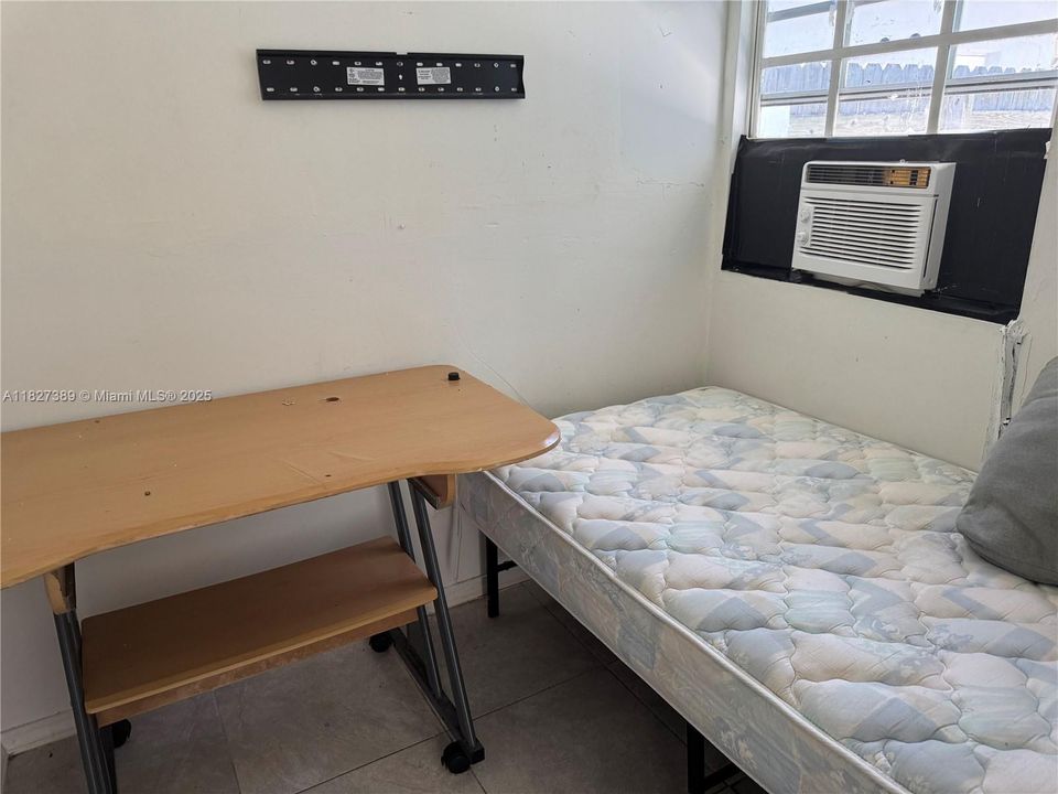 Недавно арендовано: $250 (0 спален, 1 ванн, 0 Квадратных фут)