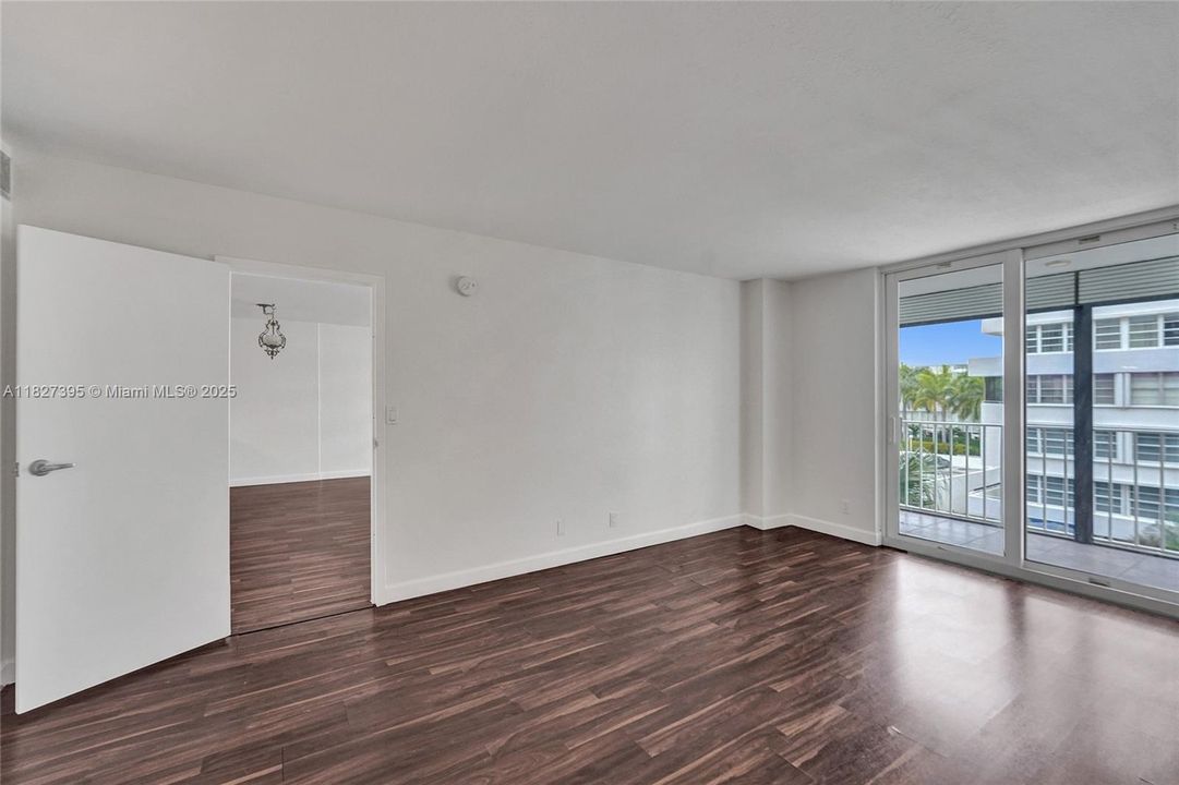 Recently Sold: $225,000 (1 beds, 1 baths, 1138 Square Feet)