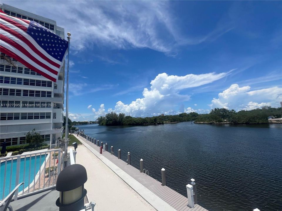 Recently Sold: $225,000 (1 beds, 1 baths, 1138 Square Feet)