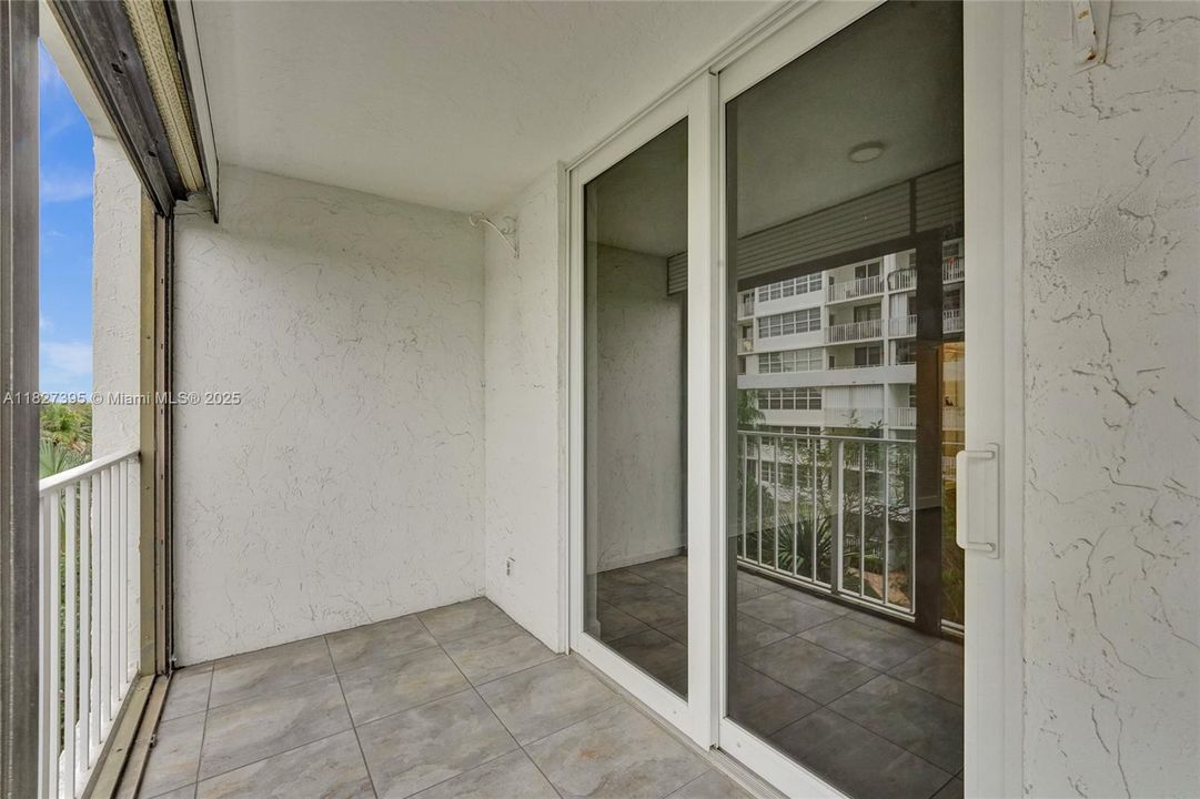 Recently Sold: $225,000 (1 beds, 1 baths, 1138 Square Feet)